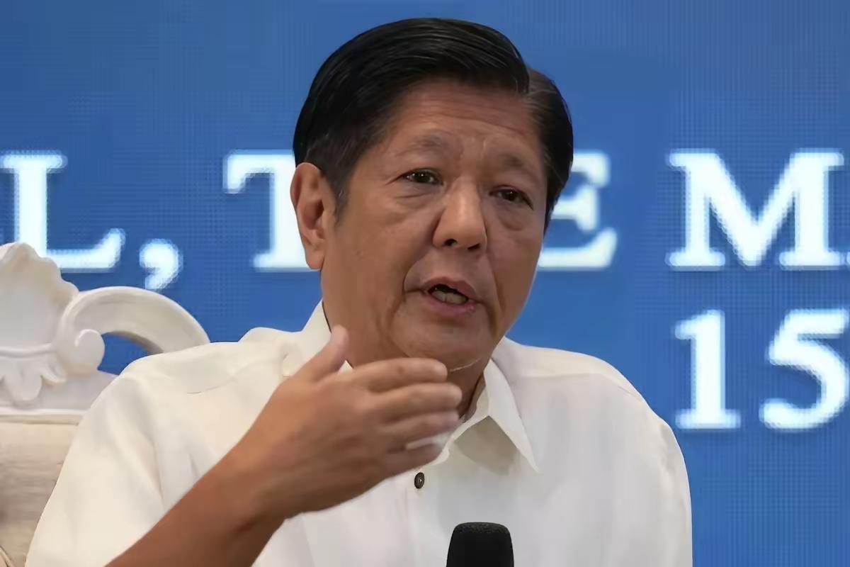 不按常理出牌！无身份无席位，马科斯空降金砖会场背后藏着大国博弈马科斯坐进金