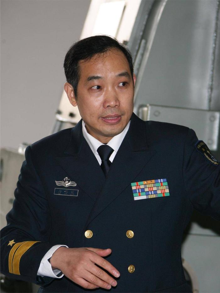 ·马伟明院士曾提出在青藏高原上，建一根2公里长的电磁发射轨道，经专家论证：造价太
