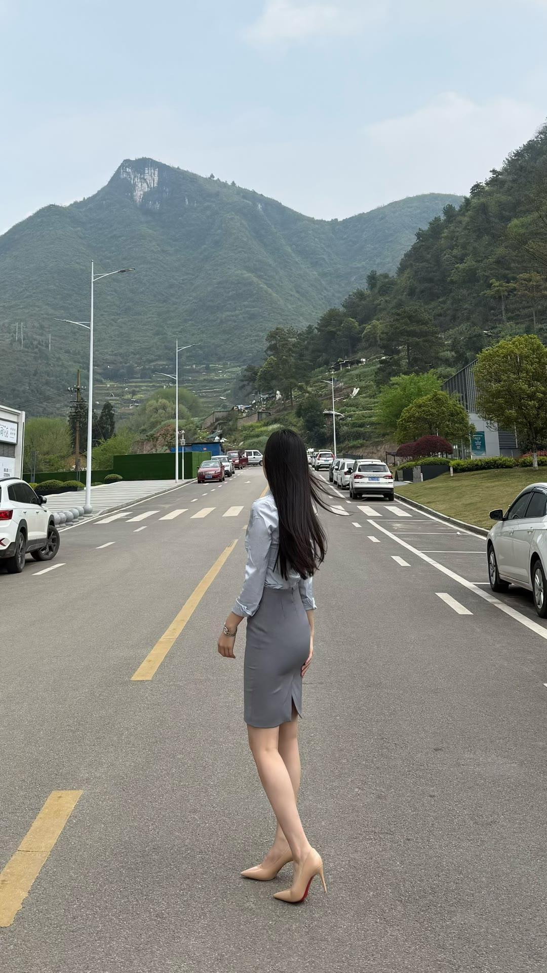 职场女性如何穿着显高