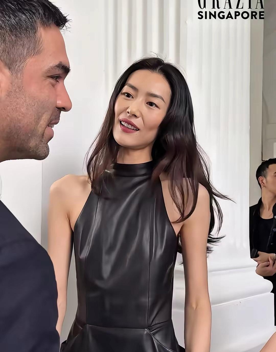 刘雯应该是路人缘最好的超模了，但是现在真的太瘦了​​​