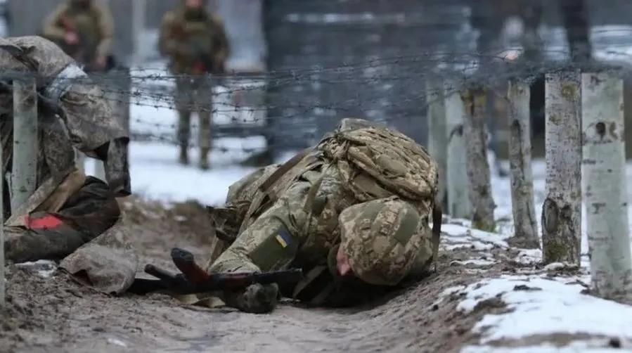 俄乌冲突爆发后，乌军官兵开始大规模被派往北约各国的训练中心接受军事训练，其中包括