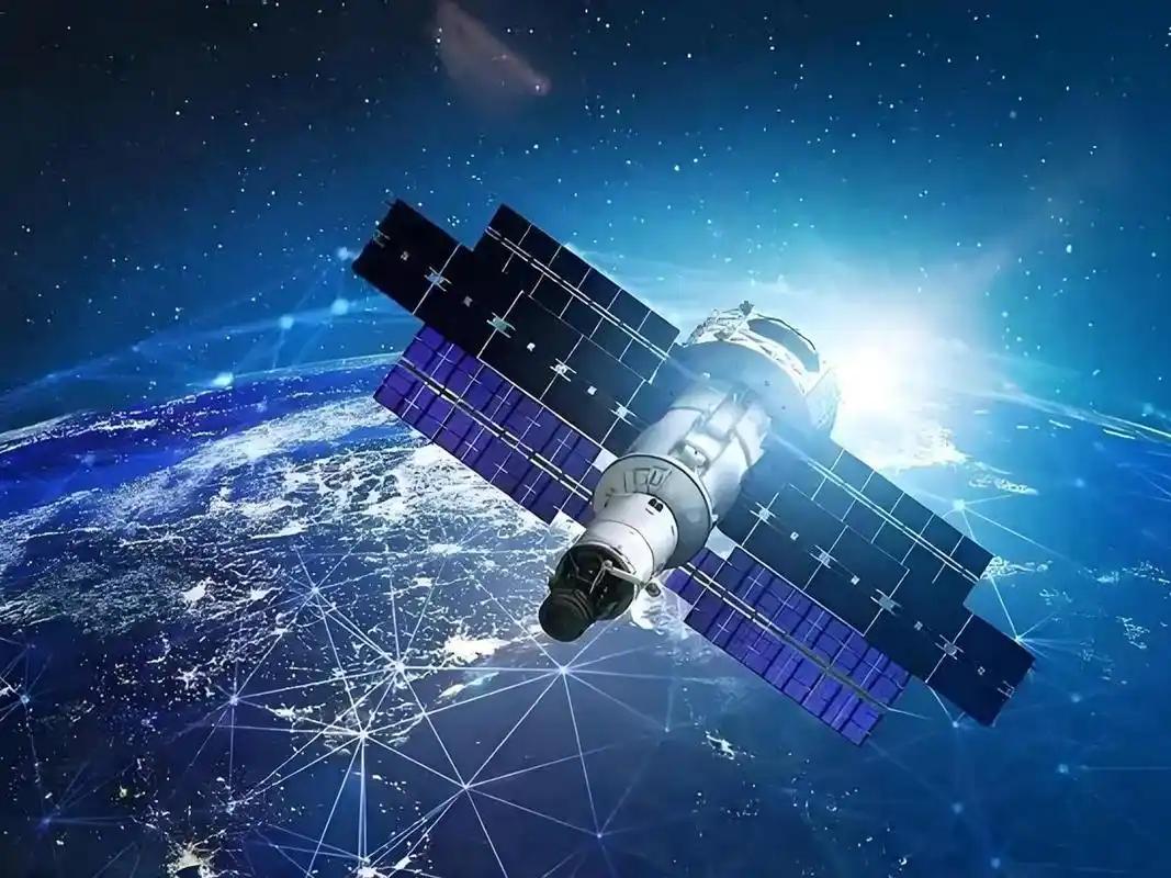 少见！港媒这次把话挑明了：中国北斗卫星在轨补加燃料，或让太空竞赛生变！这到底啥意