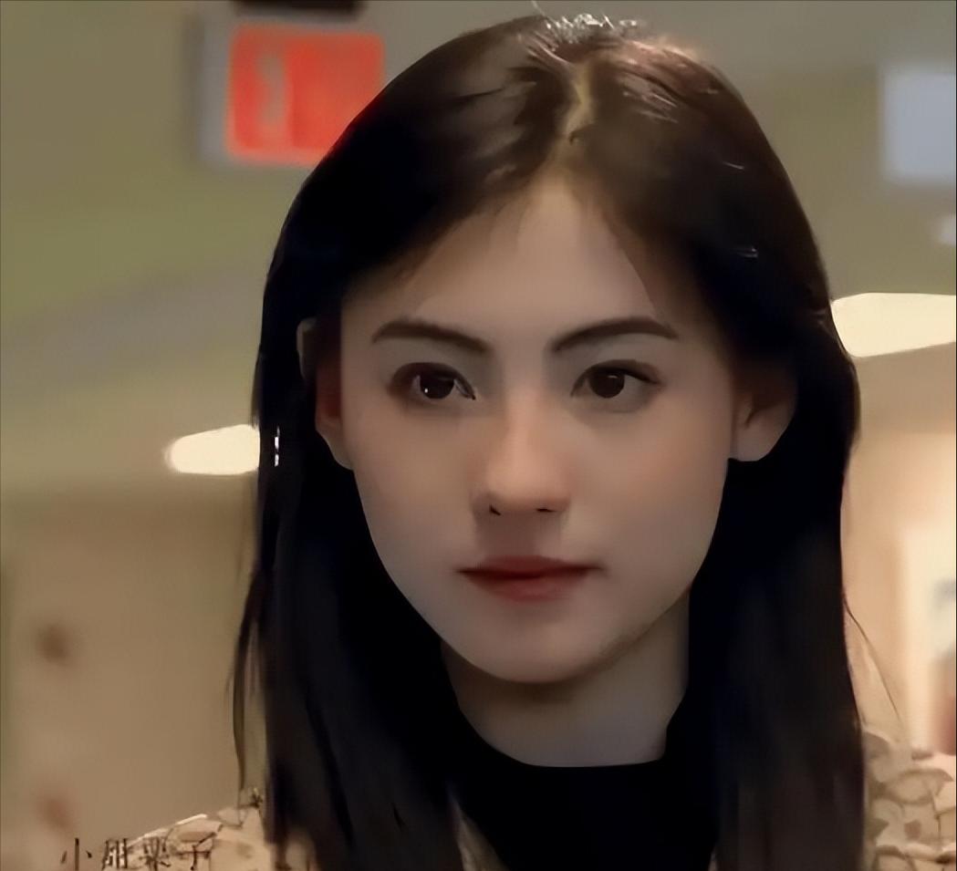谢贤走后，港媒原本等着看谢家内斗或遗产风波。结果张柏芝没发声、没晒照、没提任何往