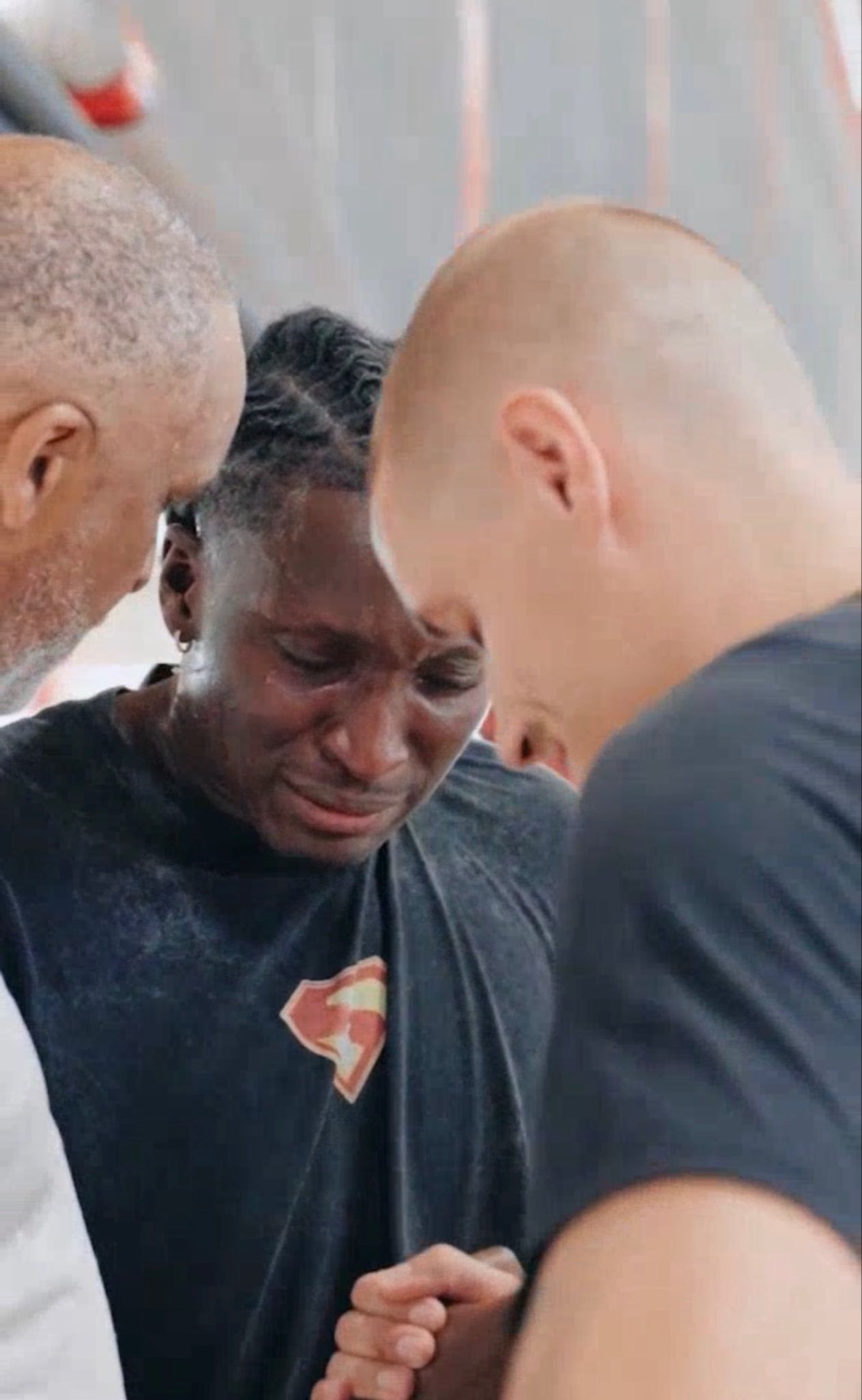 太遗憾了，据探长了解，有两家CBA俱乐部很接近签到前NBA全明星后卫维克多·奥拉