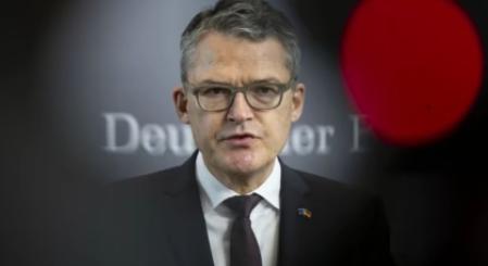 德国军事专家的一番话，引发国际舆论哗然！他直言，如今中国的军事力量已经强大到让美