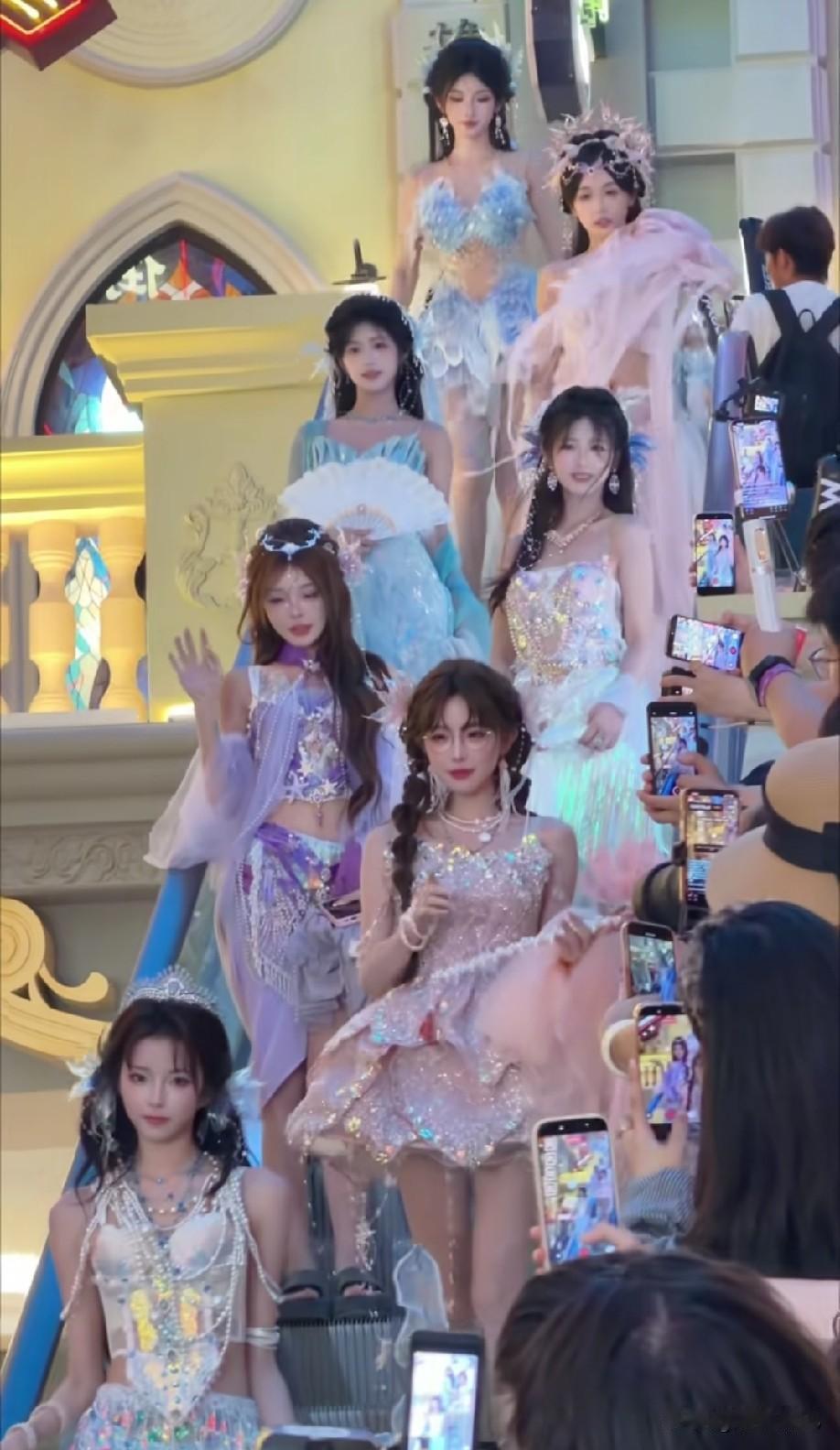 上合要翻身啊！青岛上合丝路千古情试营业，好评如潮，要带火上合。本周末两天，青