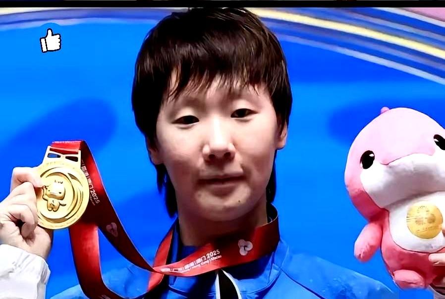 王曼昱这个人根本经不起研究她因家境不好从小节约，奖金给父母恩师，自己俭朴