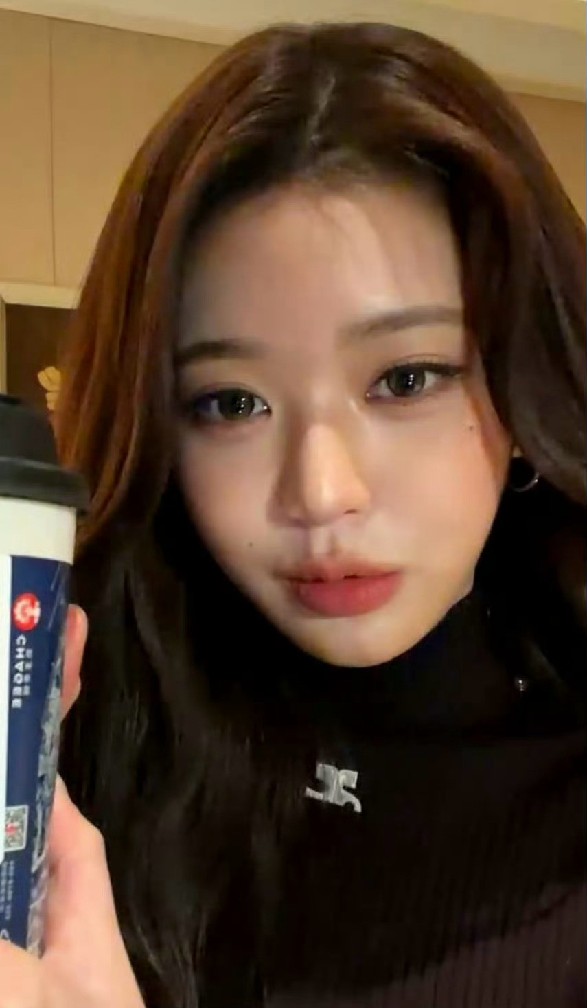 张元英的直播截图，状态怎么样？张元英直播