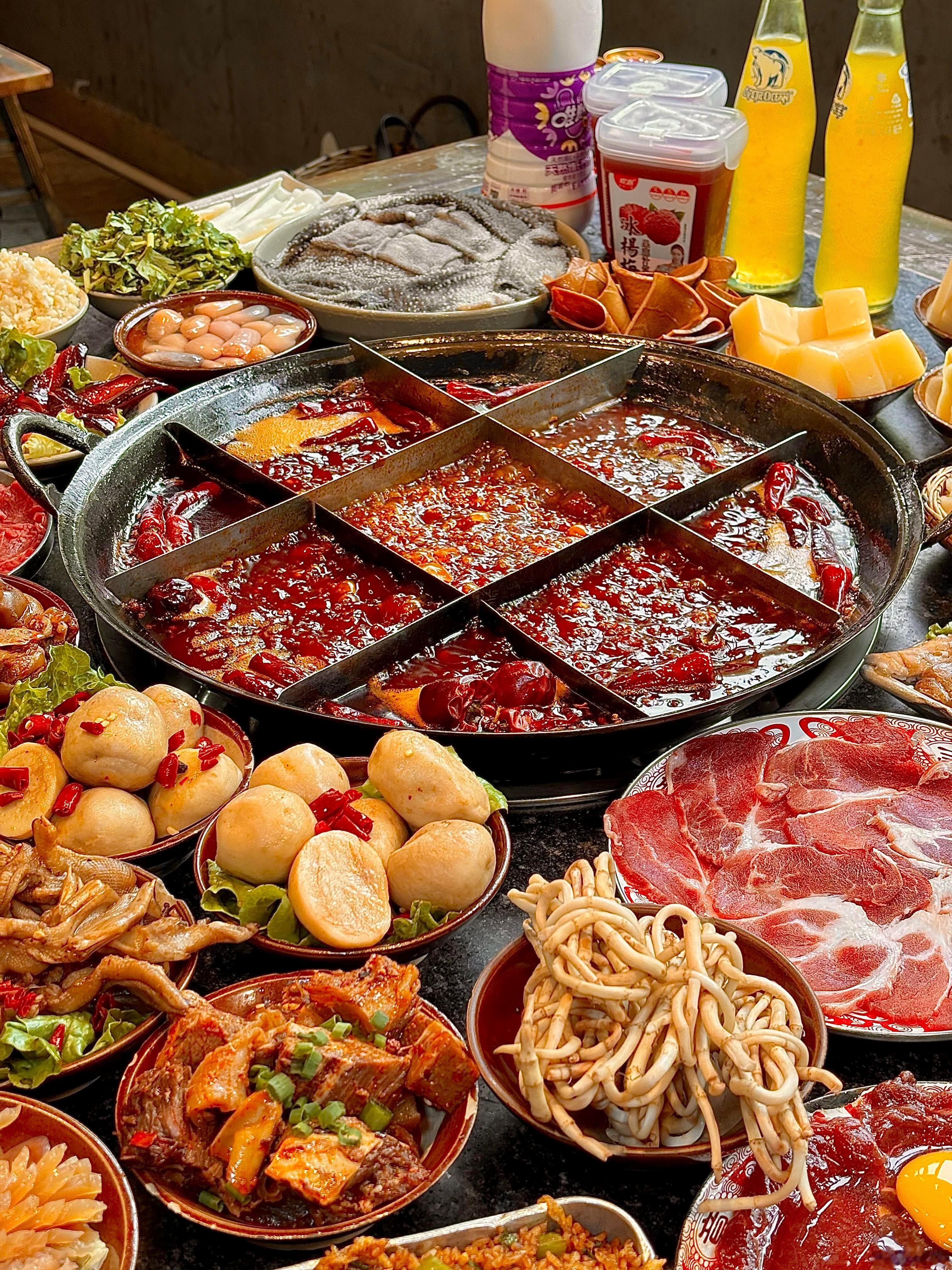 不是网红推荐，不看商家广告～这份《烟火四川TOP100餐厅》纯靠真实用户用嘴投票