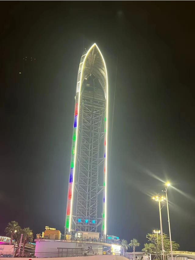您对的联绝了。这一下联，你来接。请君之笔。上联：凌空一柱冲天立下联：苍穹几步