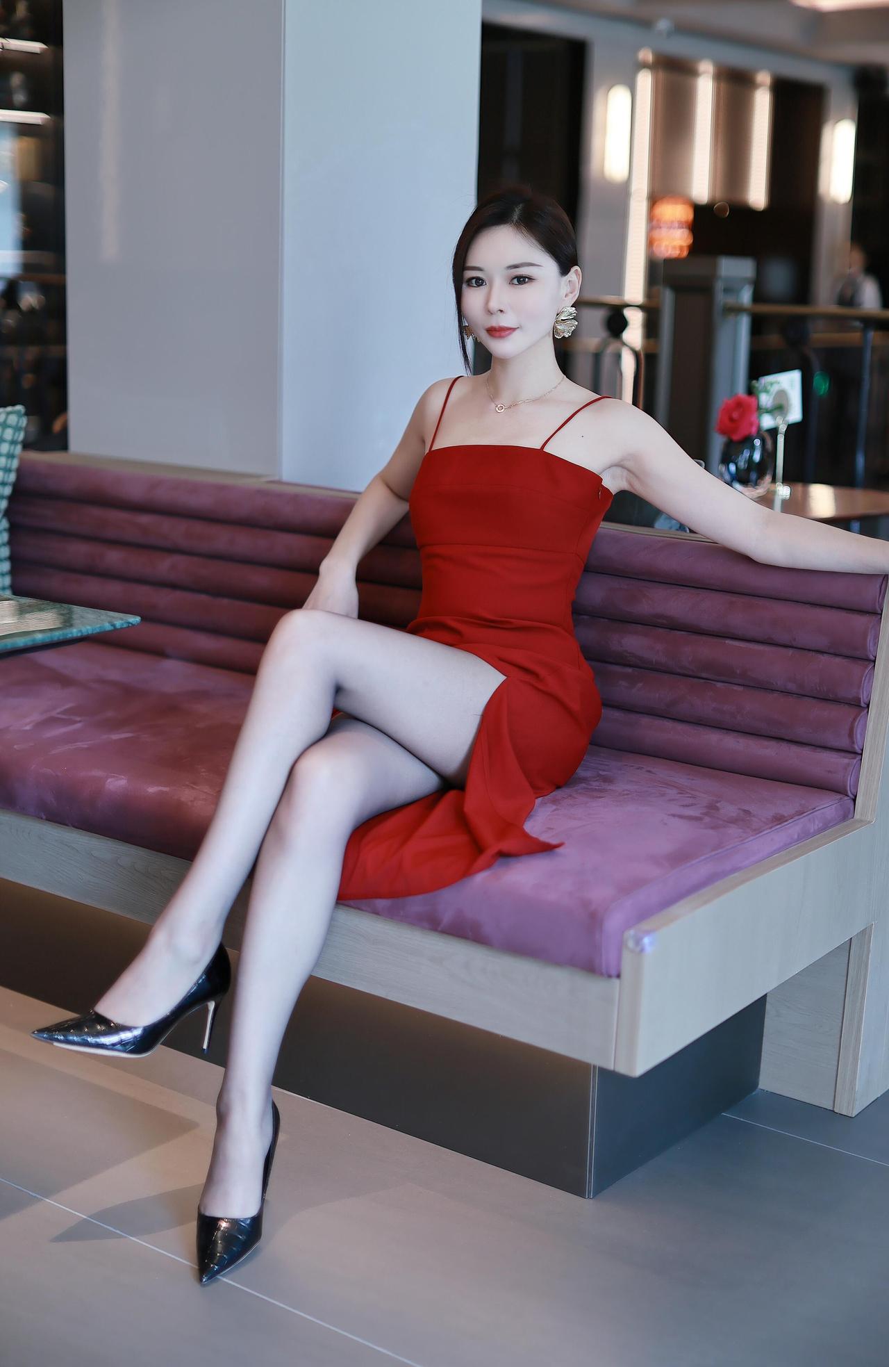 万能生活指南生活就是把快乐装在心中，一路向前秋日生活打卡季秋冬服饰焕新季御姐