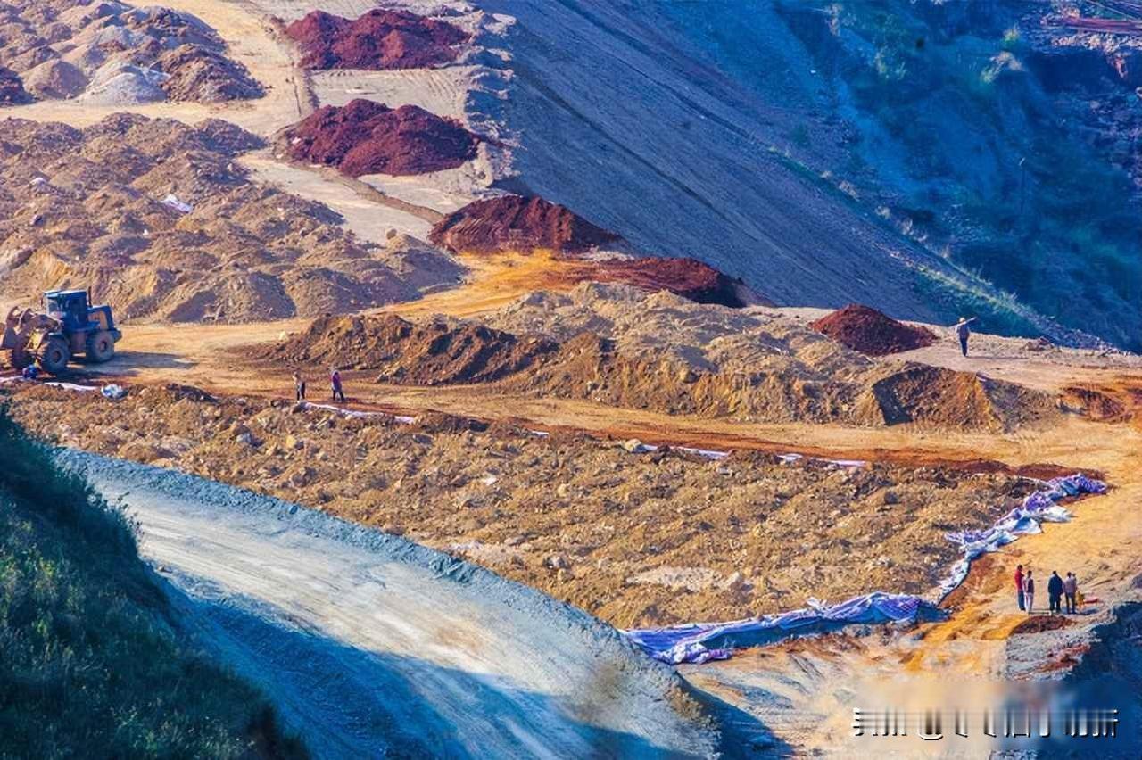 特朗普闭嘴了？稀土卡脖，他不敢乱说10月9号记者问特朗普中国是不是收紧稀土出
