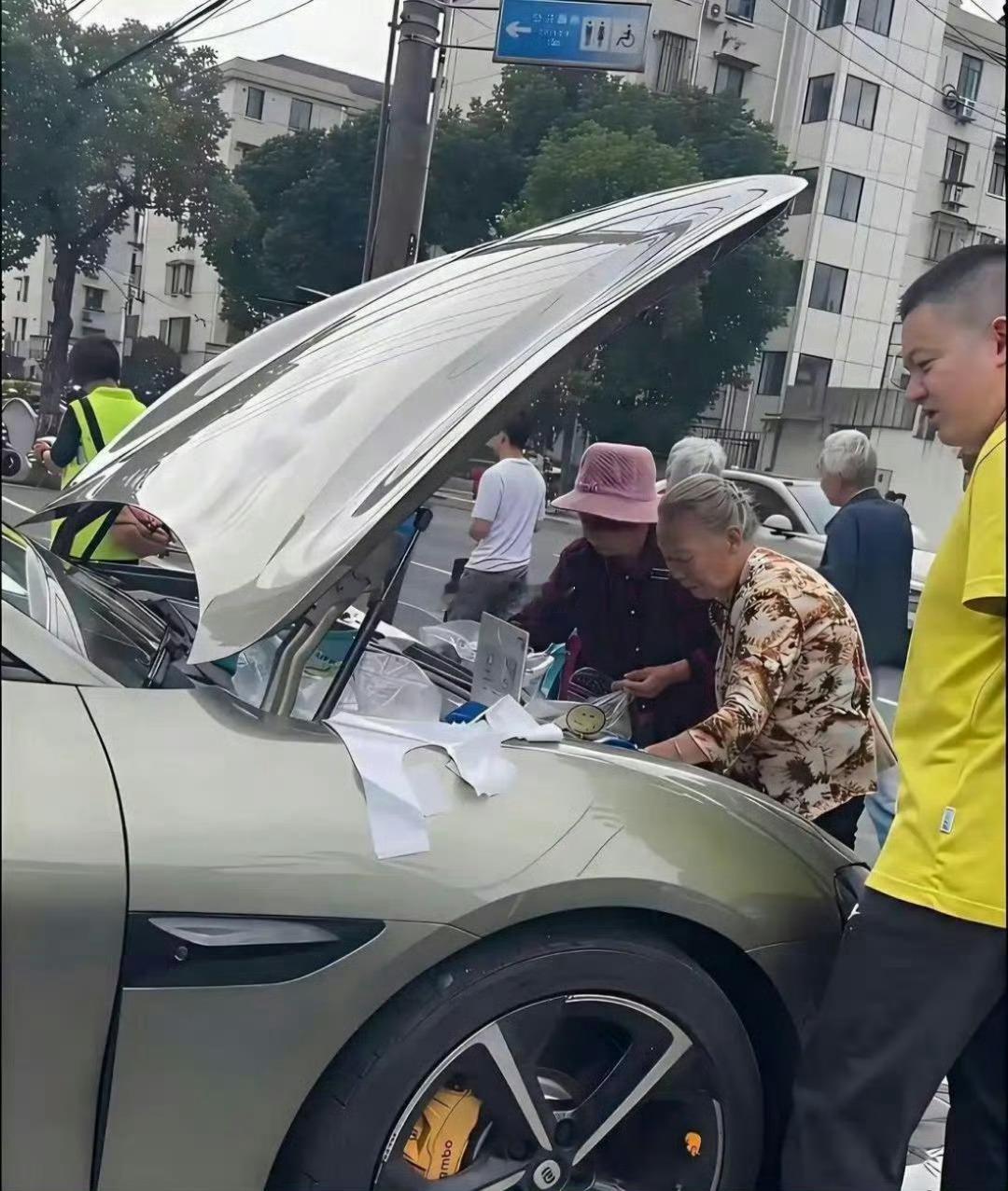 雷军要是看到这一幕，也欣慰了吧，终于有人懂他了​​​