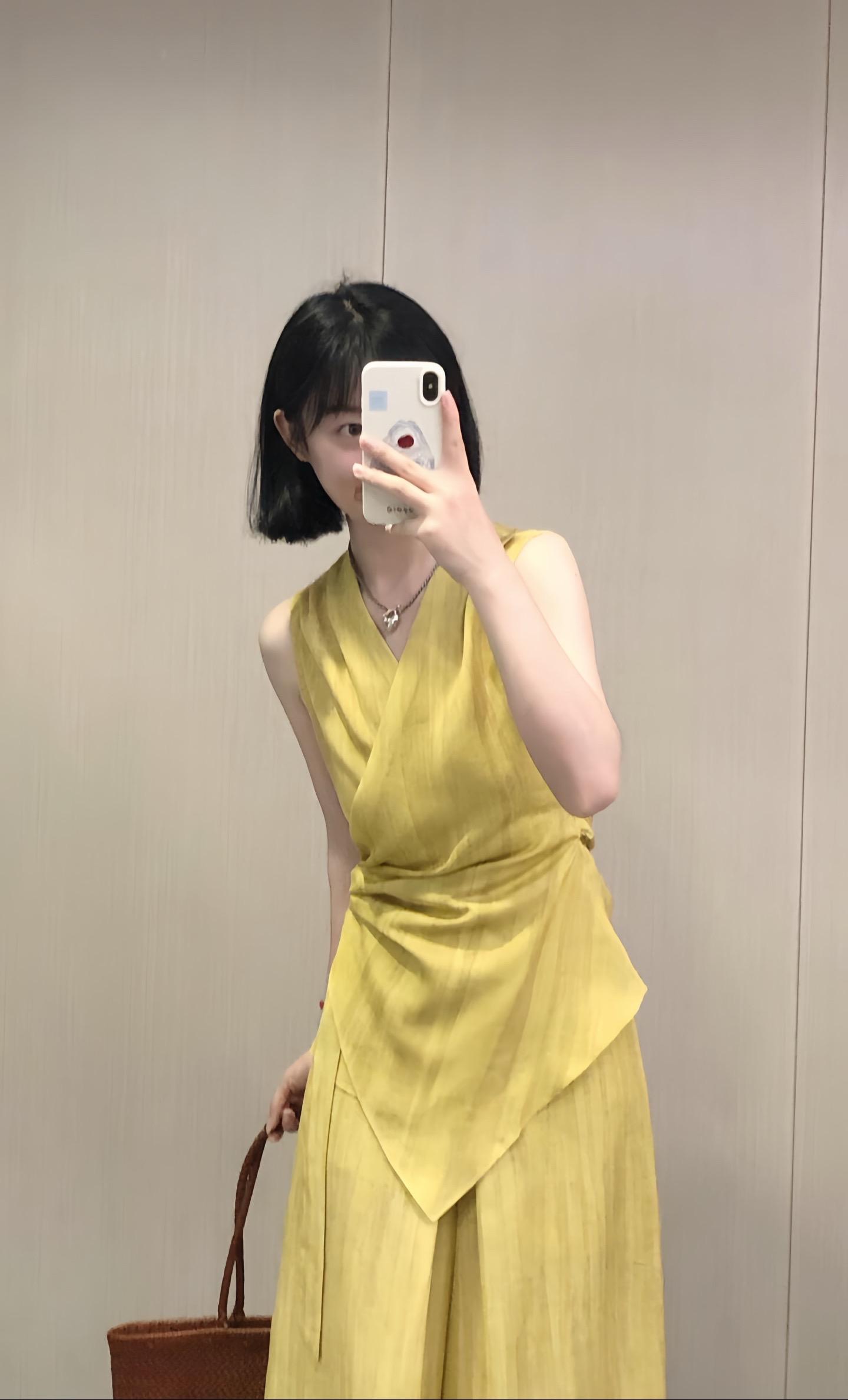 收腰套装好显瘦！！