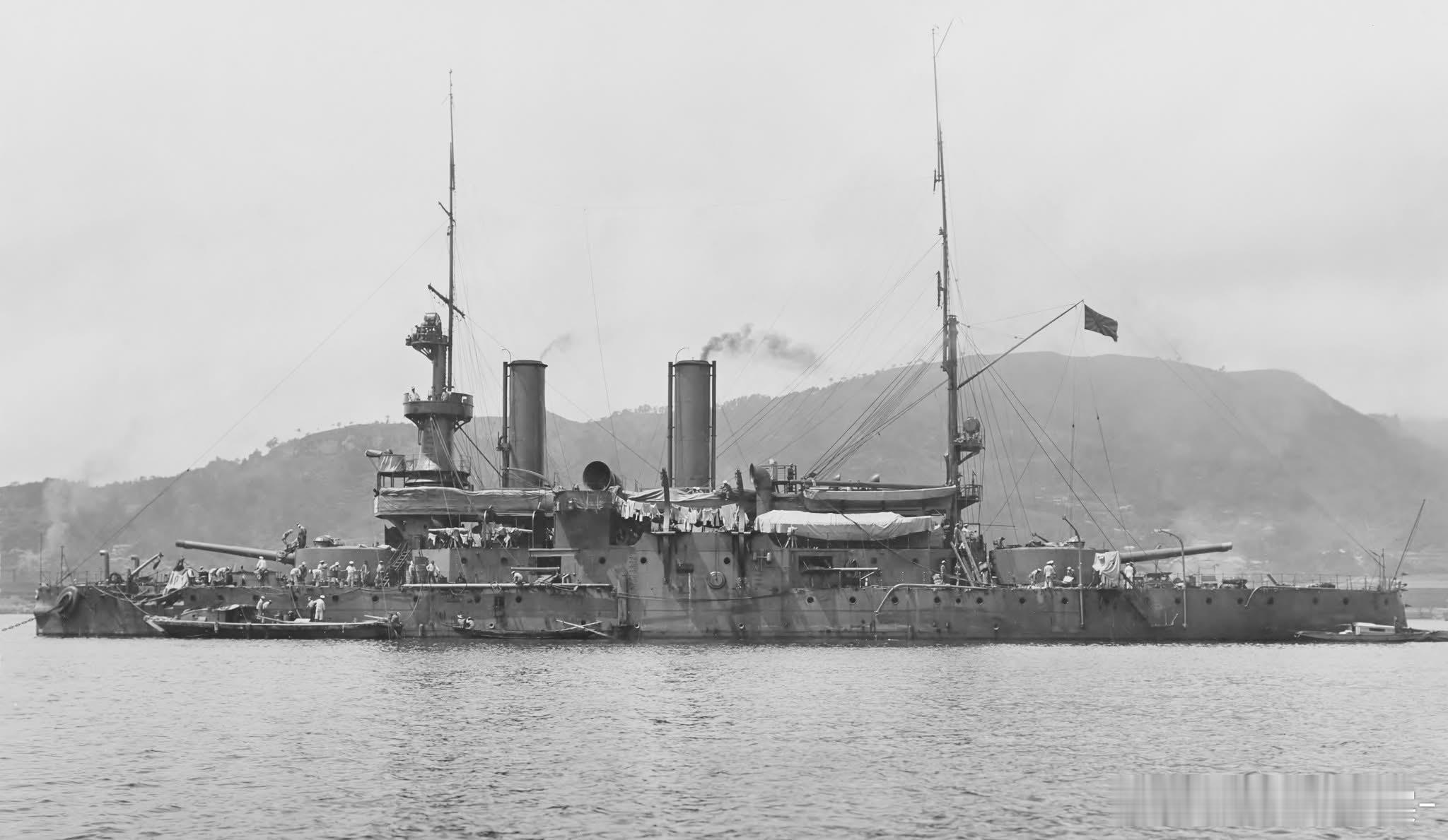 图一：1907年时的石见号海防舰（原沙俄海军鹰号战列舰）图二：1909年时的肥前