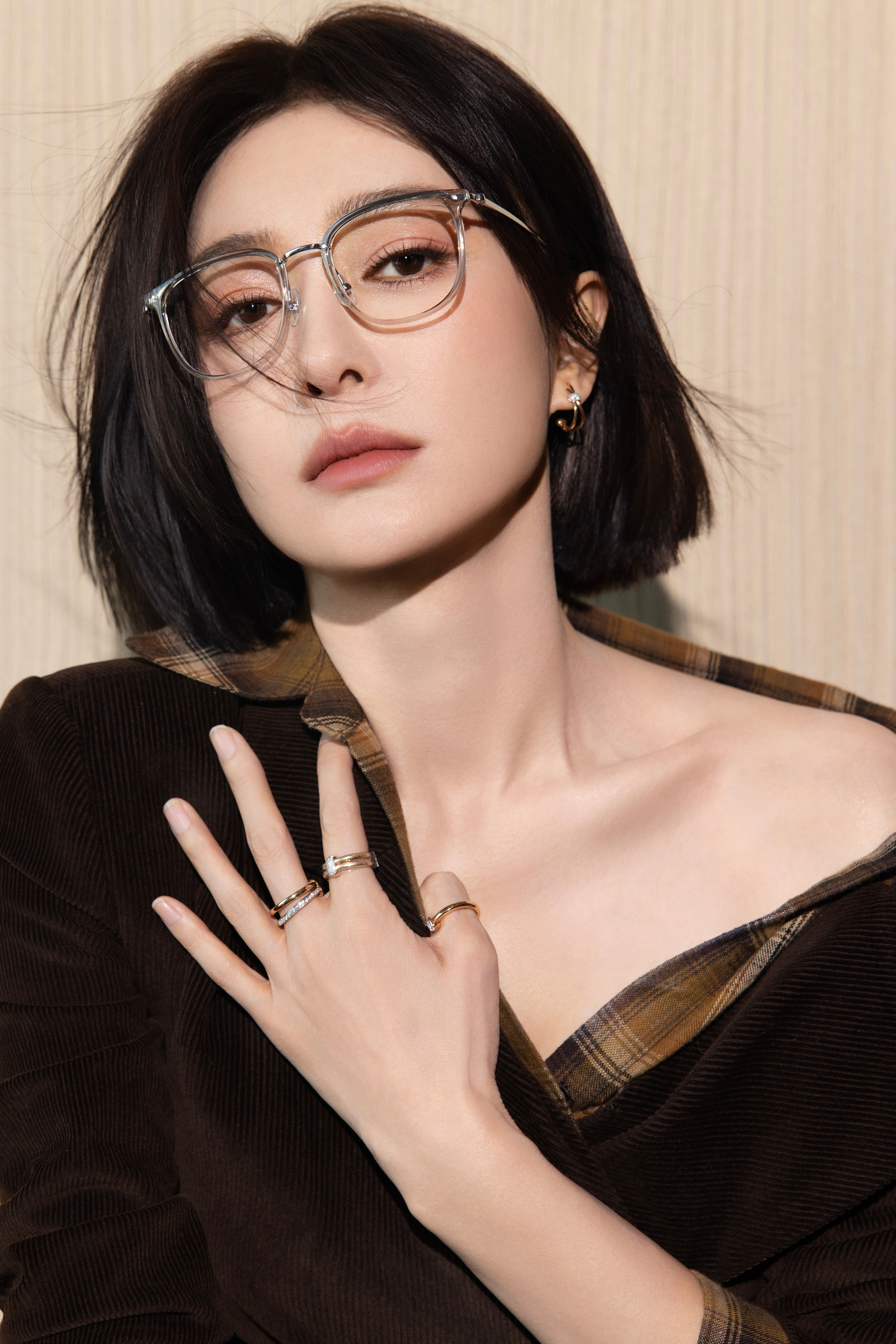 秦岚x最新营业照·跑不掉了