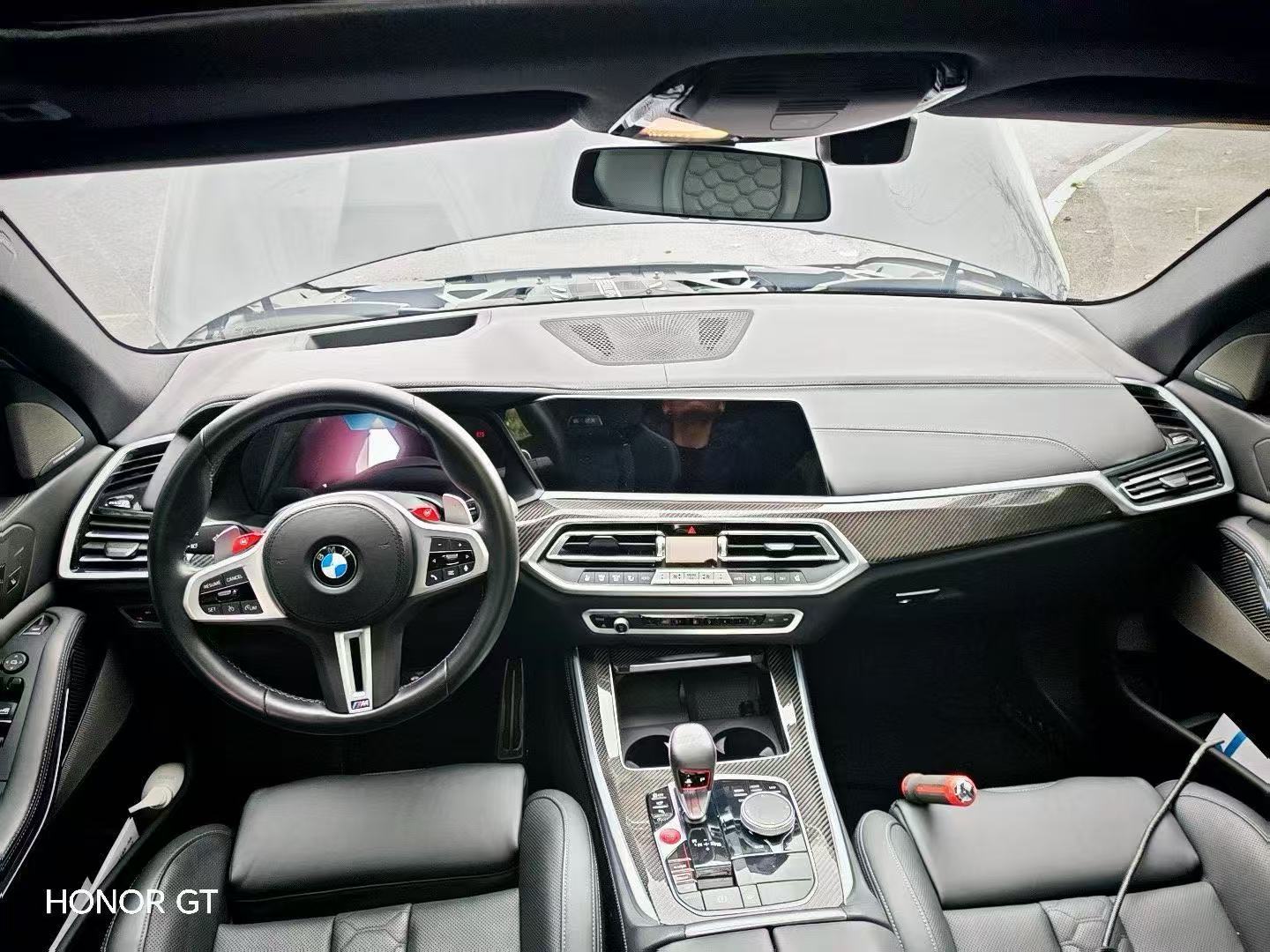 有些二手车还是值得买的21年一手原漆2.6万公里的X5M日常简单代步开