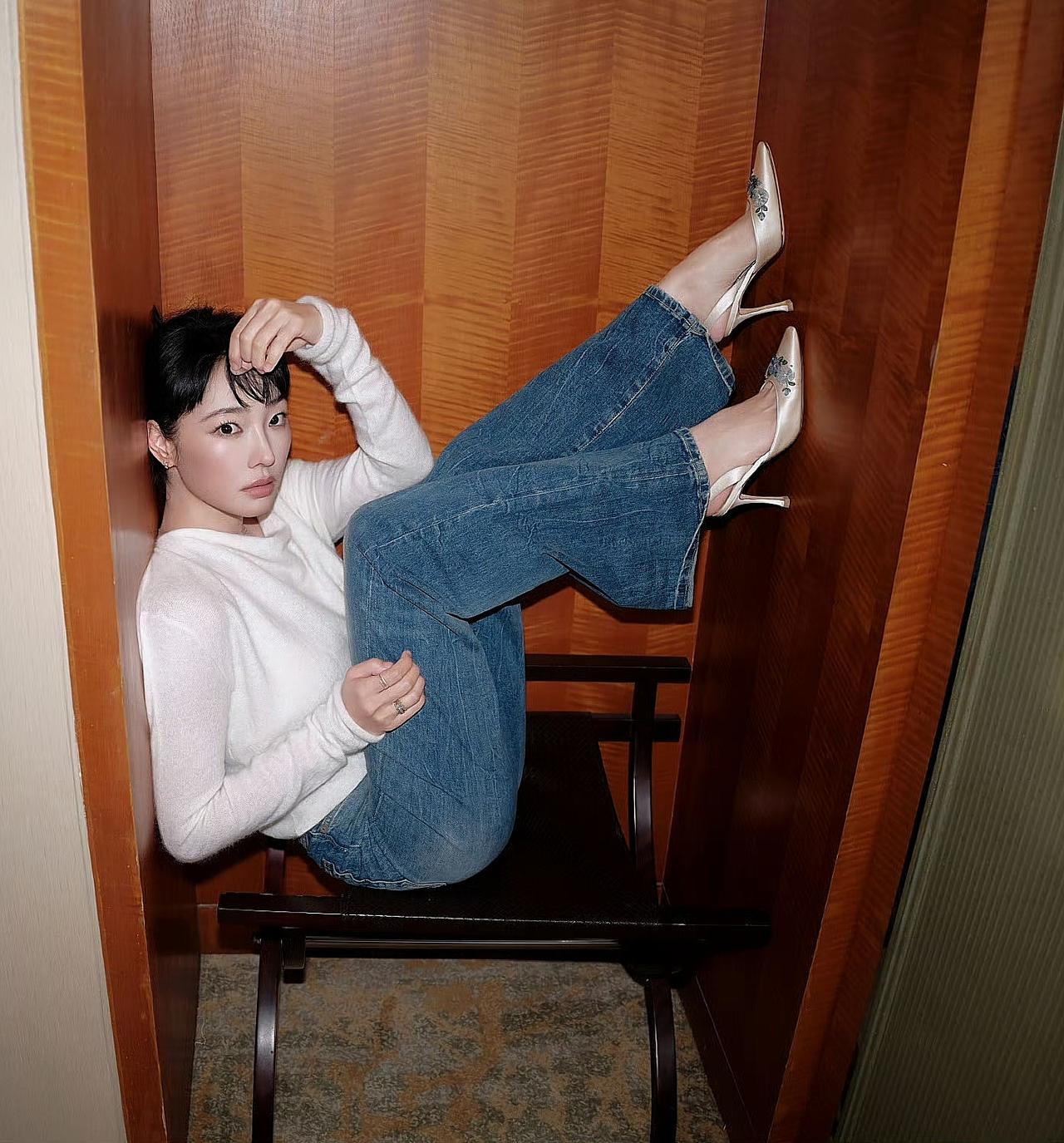 @白百何～快到碗里来…[比心][捂脸哭]