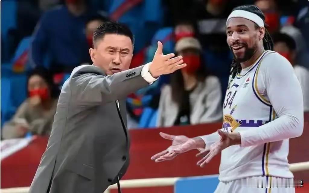 萨林杰被裁可能性很大，焦泊乔或后悔来广东！本赛季广东队大手笔引援，没想到球队