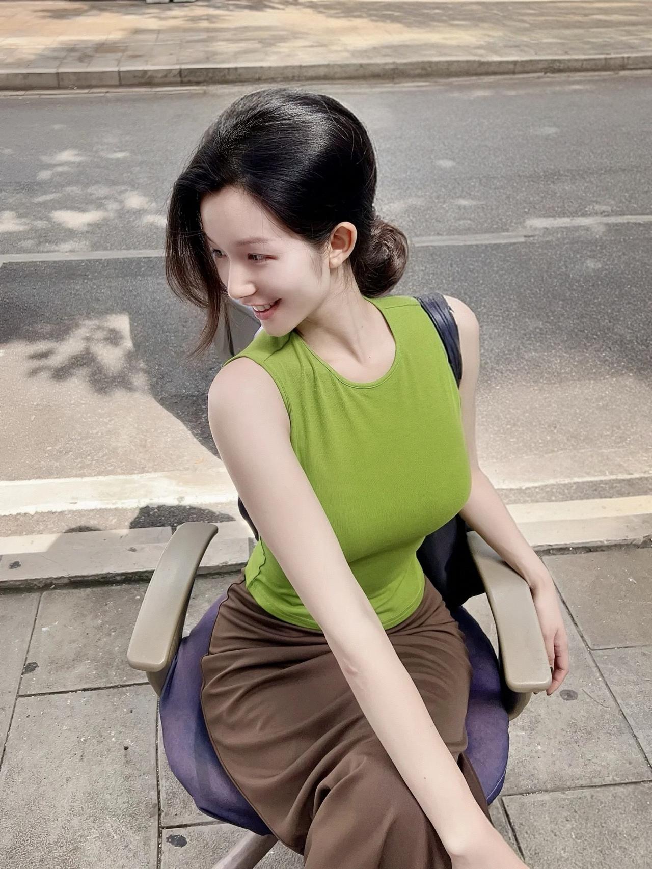 笑语盈盈似画来