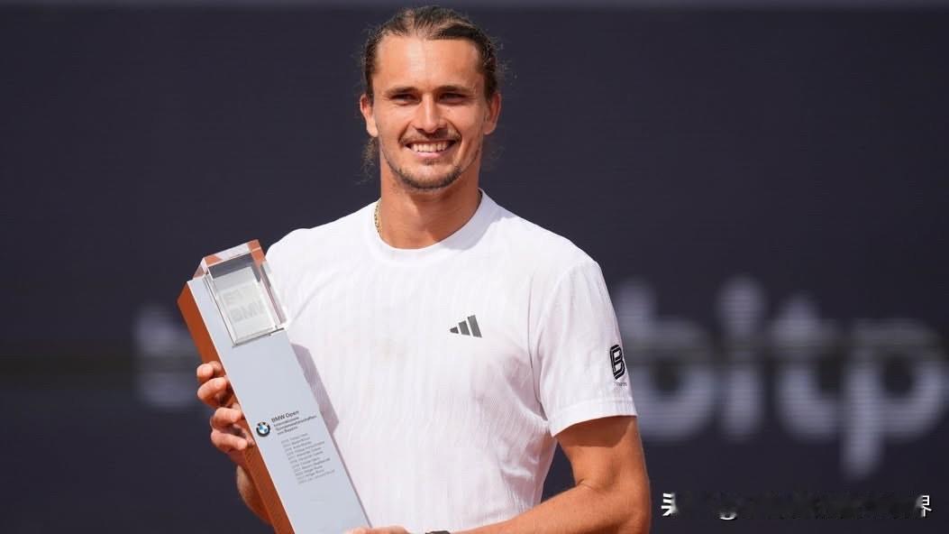 如何评价兹维列夫本赛季的表现？看完他的参赛成绩之后有了答案：年终世界第3职