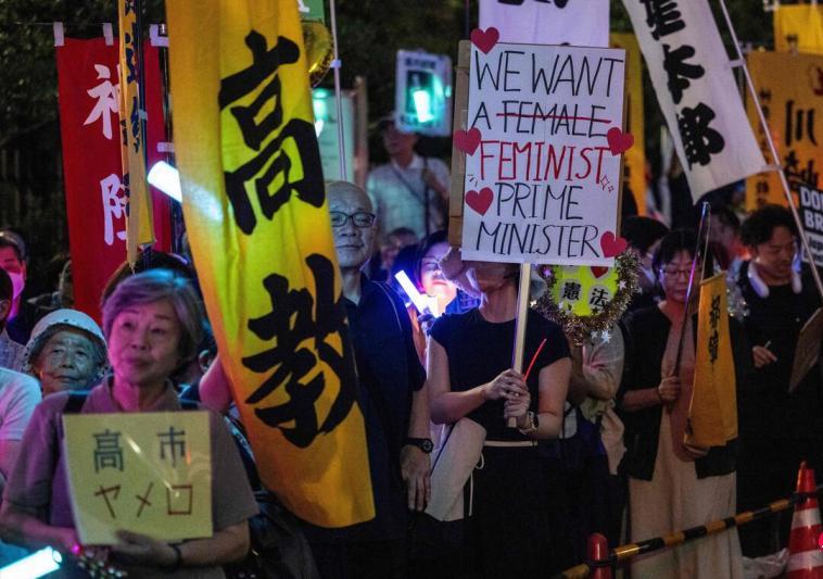 中俄对日警告“敌国条款”后，日本爆发4万人抗议，要求高市早苗下台。8月19日