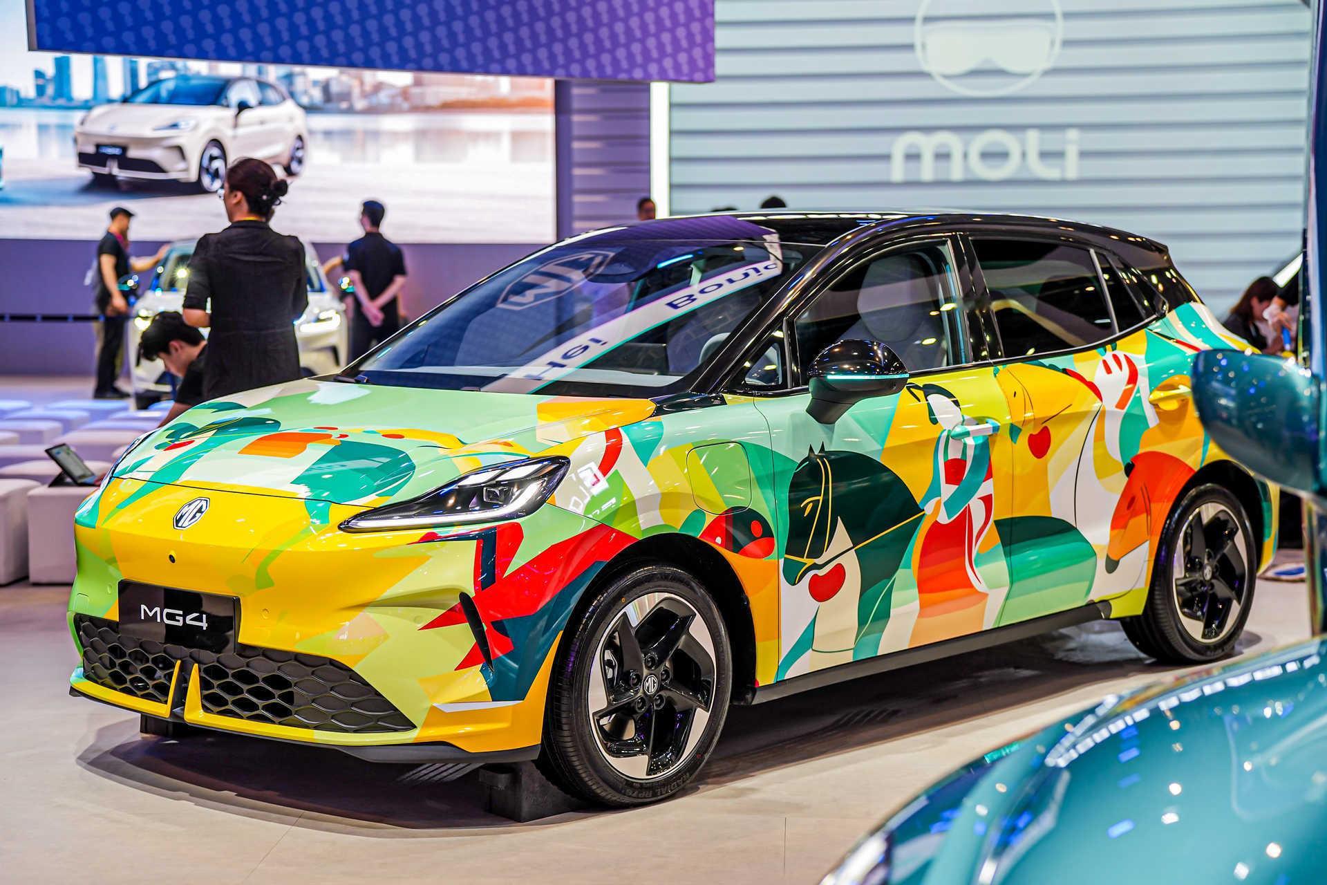 6.58万起！智驾数码团MG4这波直接把A级纯电卷疯了～谁还敢说10万内没好纯