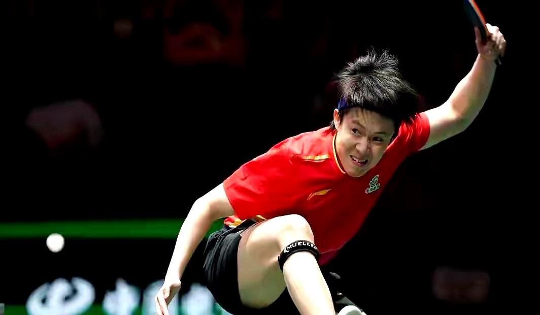 王楚钦爆冷输球，状态咋回事？12月5日在成都混团世界杯，世界排名第二的王楚钦竟