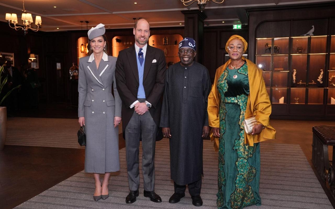 来了来了，照片分享，今天的凯特王妃让人眼前一亮！3月18日，凯特王妃再次陪着丈