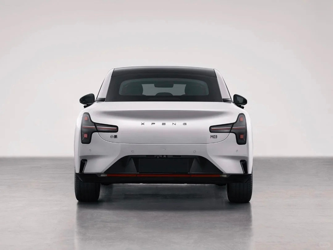 MONAM03屁股改了，改得太对了，最值得改的的确是屁股，尤其中下部。虽然老的