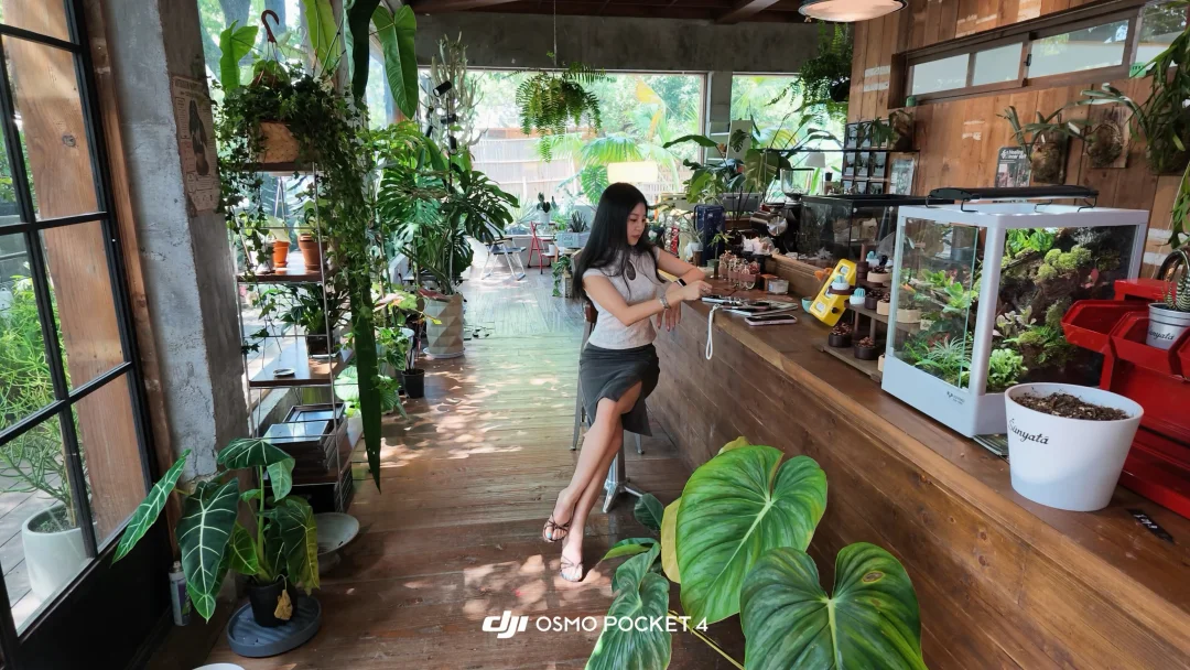 被绿植包围的咖啡店🍃