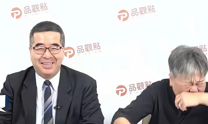 萧旭岑：加强军购，大陆若攻台，我们会坚决还击！前脚人还在大陆，跟咱们握着手、