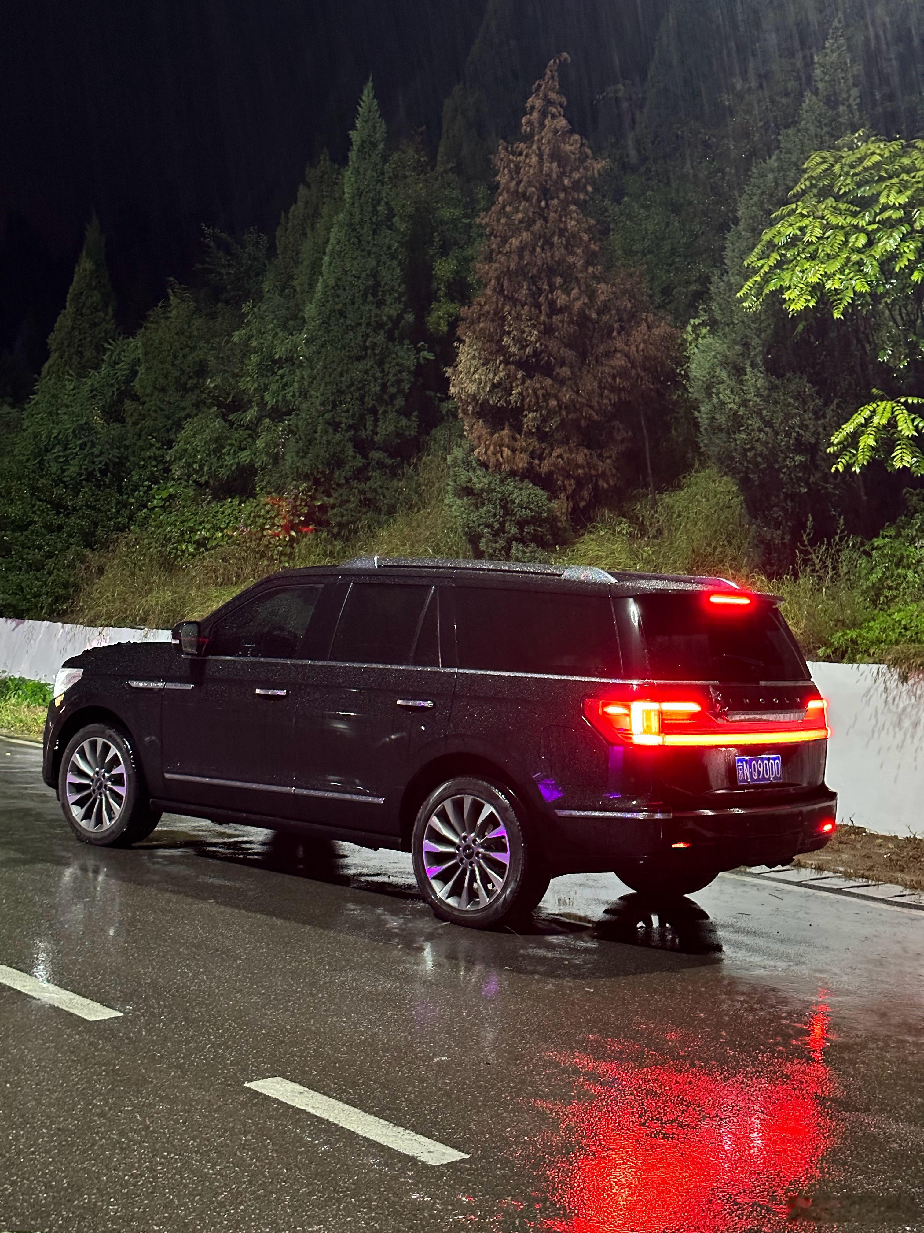 延安方向给微博朋友送车[作揖][作揖]​​​