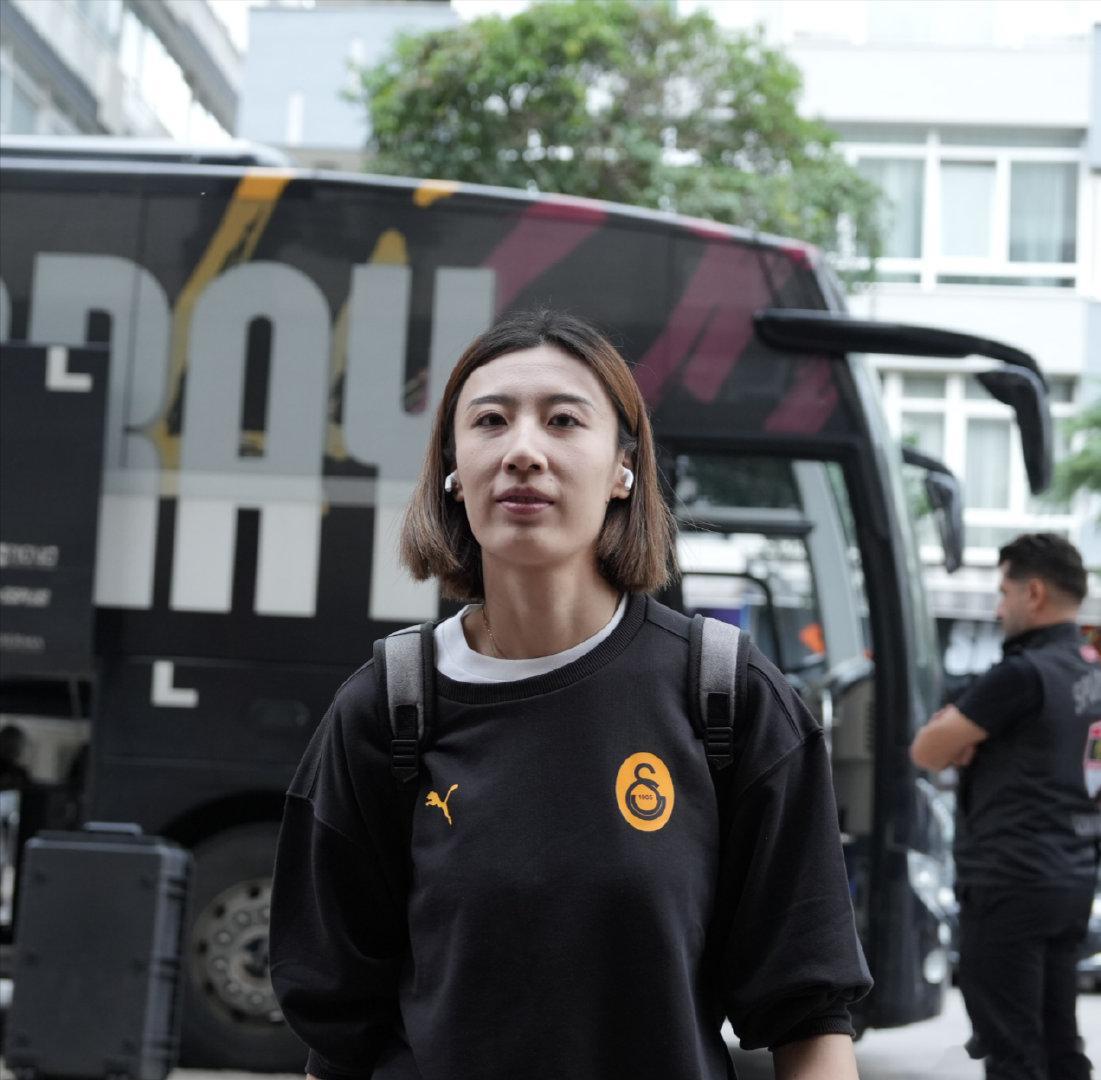 #国际排坛动态##王媛媛#土超女排第三轮，加拉塔萨雷客场赢二输三惨遭大逆转！最终2-3(25-22/