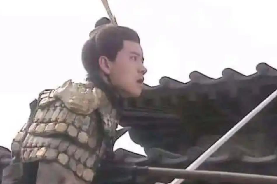 260年，曹魏皇帝曹髦被杀，司马昭闻讯大惊失色：“天下人要把我骂成什么！”不久后