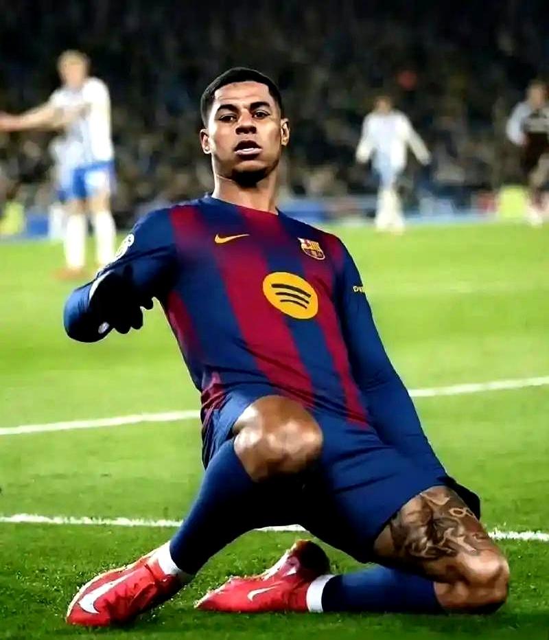 深夜听见那句硬邦邦的表态时愣住了：德科说，宁愿花6000万欧再买个边锋，也不愿意