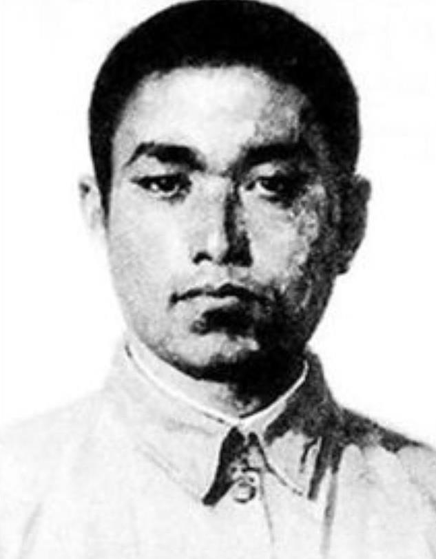 1948年，黑龙江五常县原日伪法院看守所，工人们在修缮因暴雨而坍塌的一间房屋时，