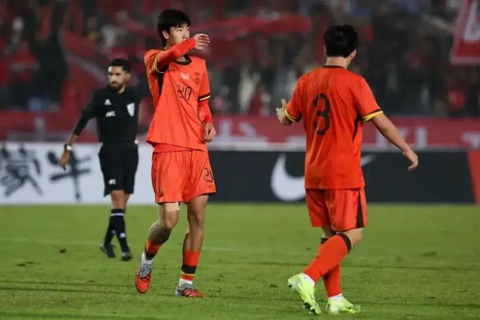 国足U17能否拿下出线名额？100%。基本上国足U17打斯里兰卡比分再度上双没