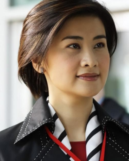 2000年，知名主持人吴小莉来到浙江，见到了自己同父异母的哥哥，她见哥哥家徒四壁