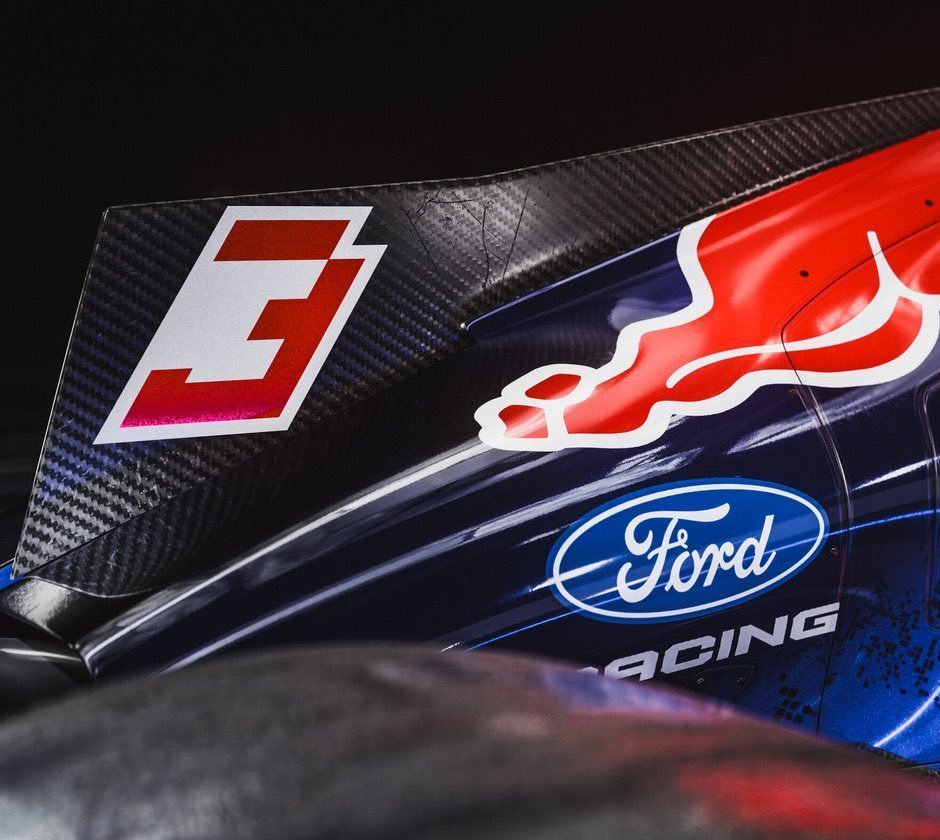 红牛发布2026赛季新车涂装📷维斯塔潘使用3号。2026f1沙特阿拉伯