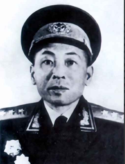1938年，叶飞率领新四军第三支队第六团，在苏家坝高地准备伏击日军辎重队。战士