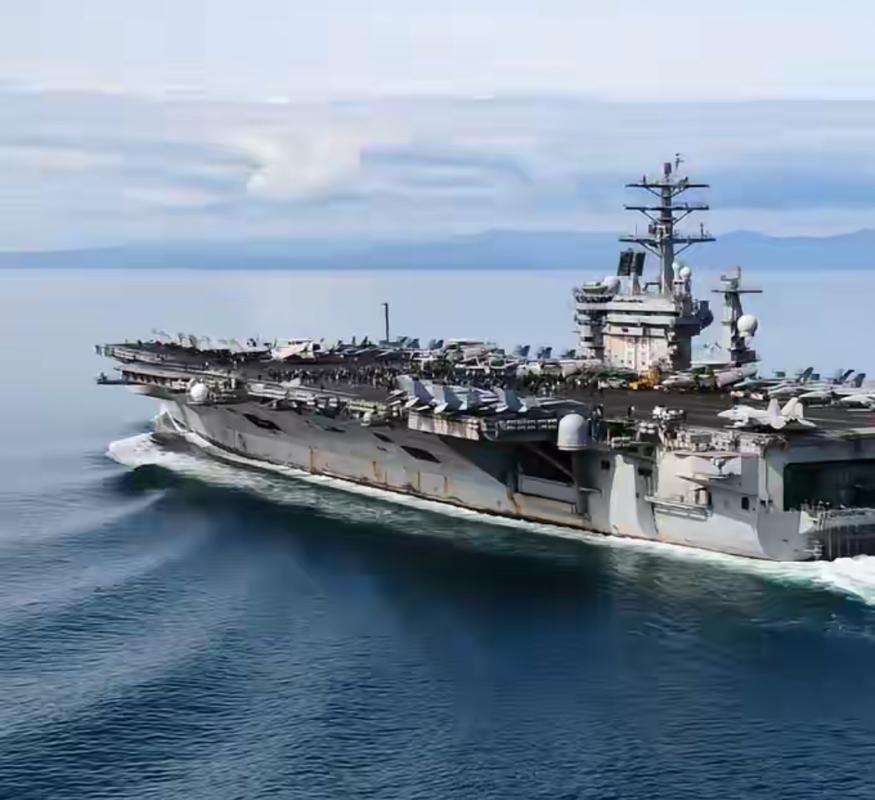 特朗普：造航母！ 12月22日，特朗普在佛罗里达海湖庄园搞了场大阵仗的新闻发