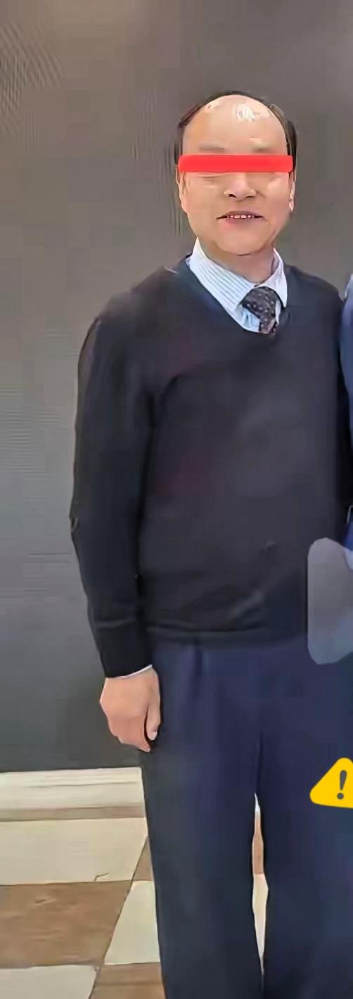 28案里王某晶的疯狂操作，真不是“有个狠爹”就能解释的！为了泄愤雇凶打断李