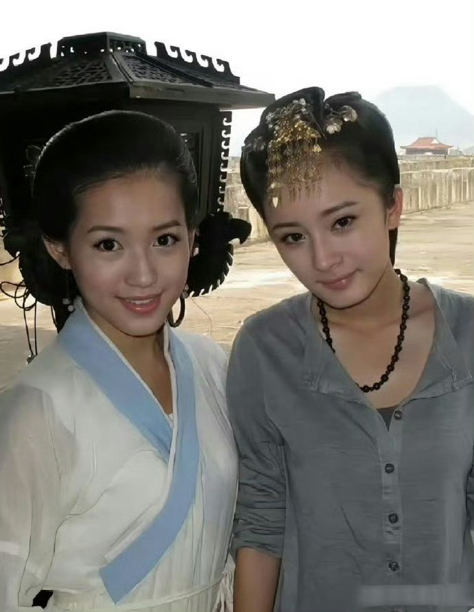 当年大家还是黄种人，妆发还能大光明跟史实一样