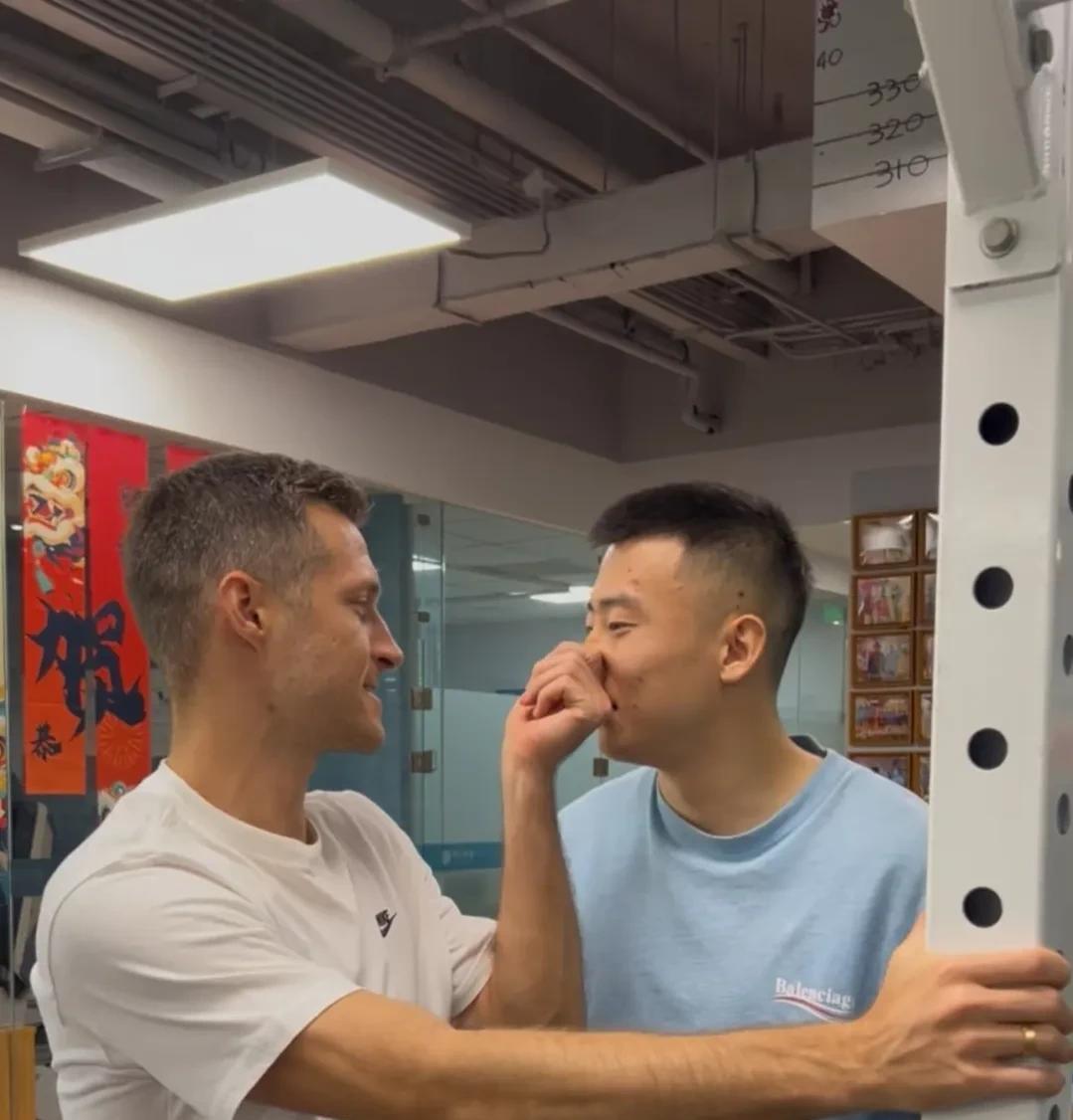 斯帕伊奇明年还能留队吗？韩佳琪明年还能回主力位置吗？同病相怜的北京国安两位球员