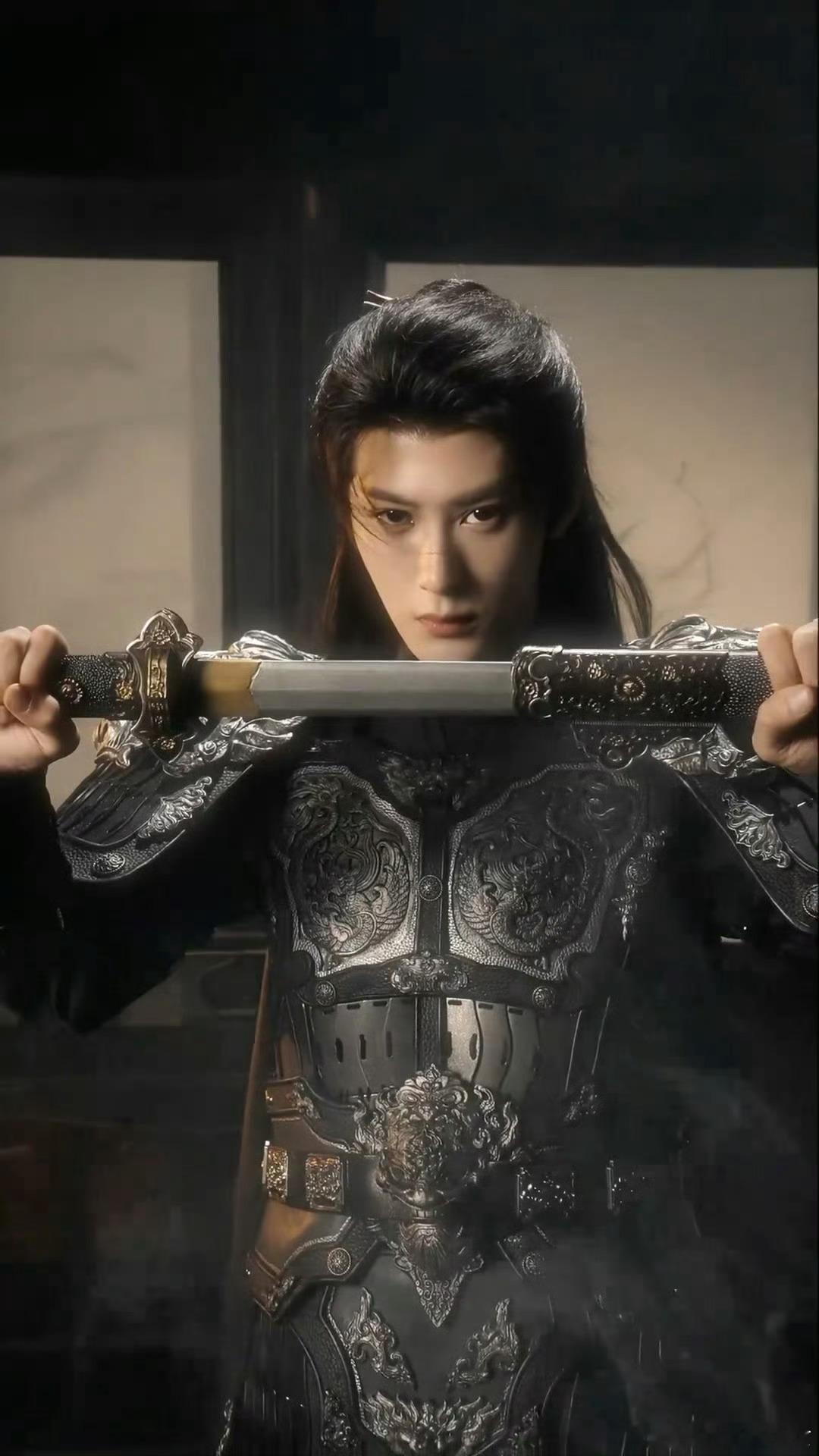 檀健次卢昱晓《何不同舟渡》定妆花絮，一眼沦陷的乱世搭档～