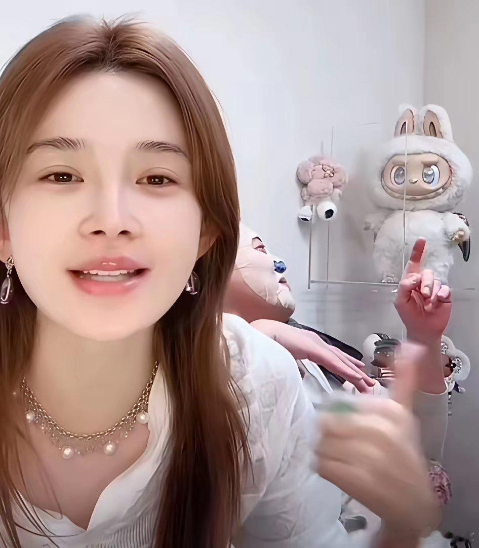 蒋毅老婆再度开撕赵樱子！赵樱子说自己不知道蒋毅结婚了后，蒋毅老婆再度发文开撕赵樱