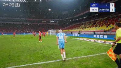 本轮中超最佳进球候选,每一个球都很精彩,你心中的最佳进球是哪个?1、何超40米