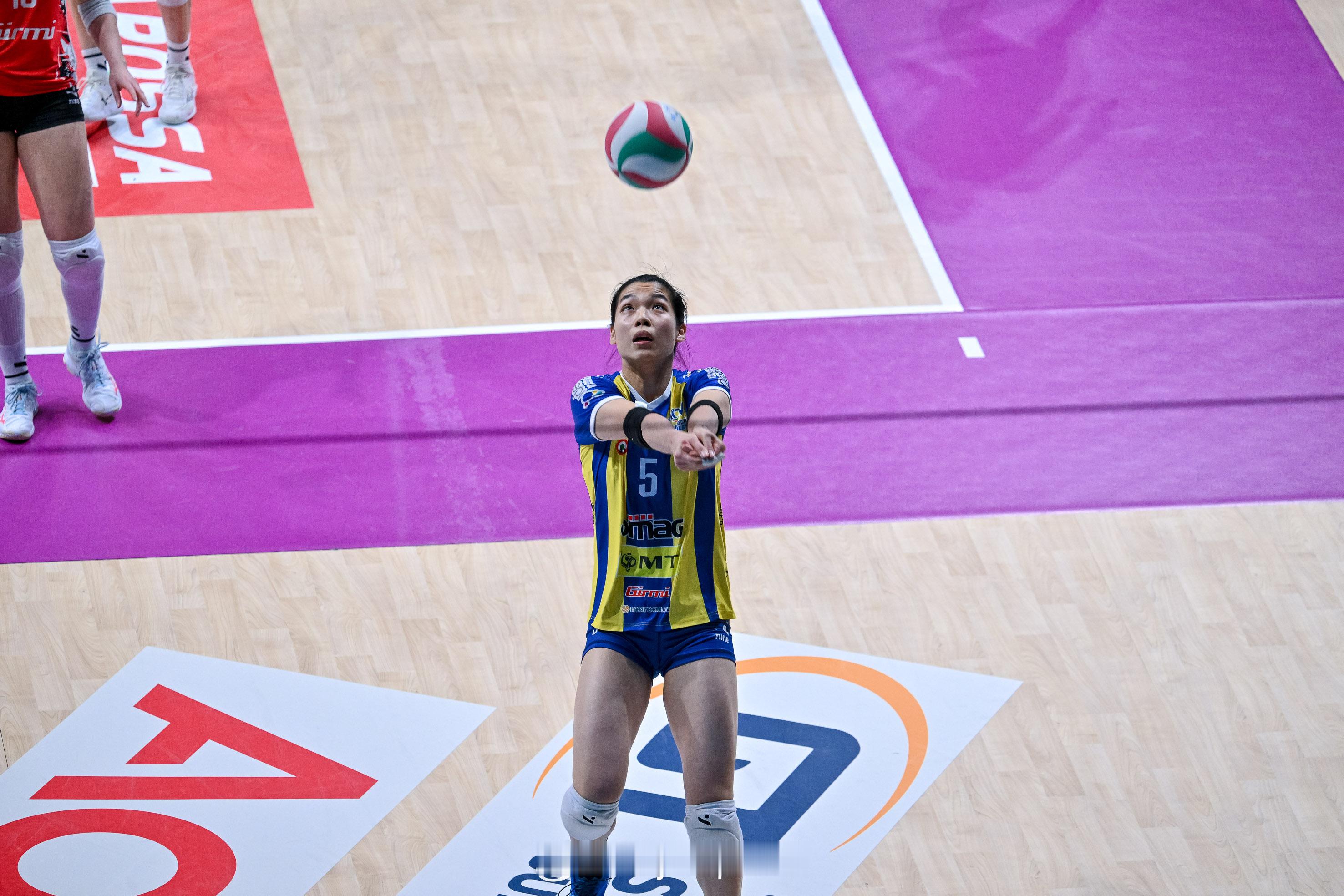 【意甲女排圣乔瓦尼全取三分不再垫底庄宇珊19分首获MVP】国际排坛战报速递中国