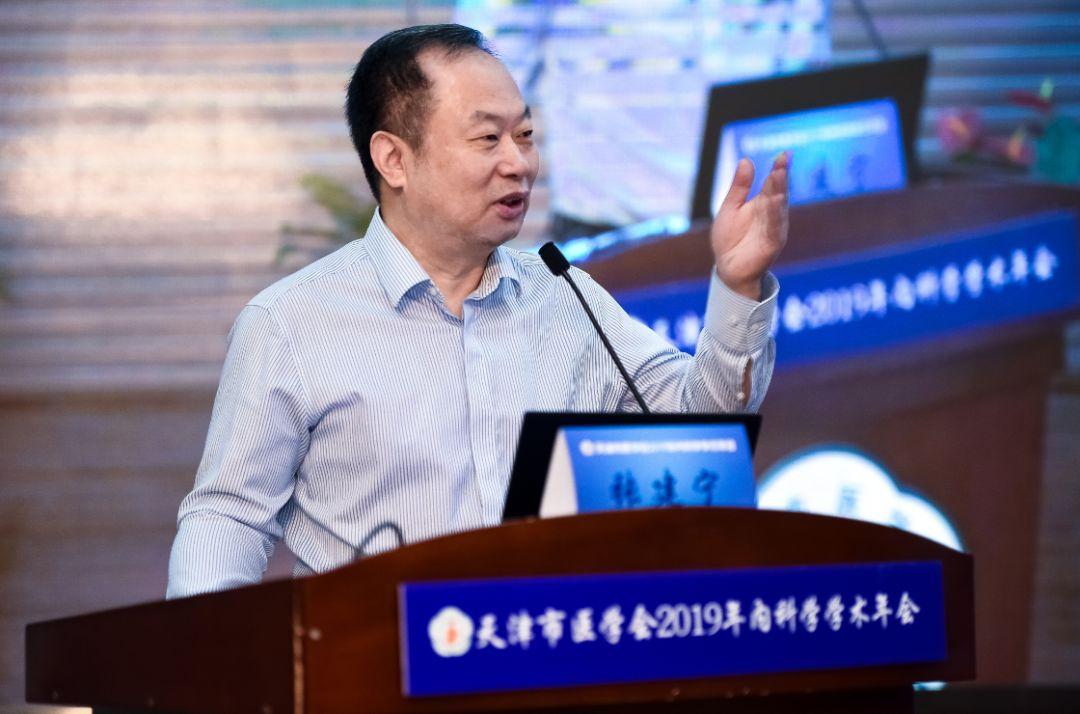 在卸任天津医科大学总医院院长6年半之后，张建宁被带走调查。这位在天津医疗界颇具知